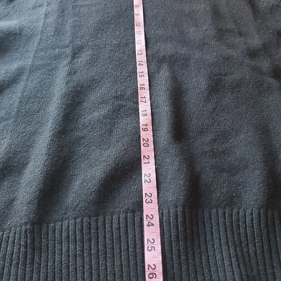 Banana Republic Pullover sweater - Picture 7 of 13